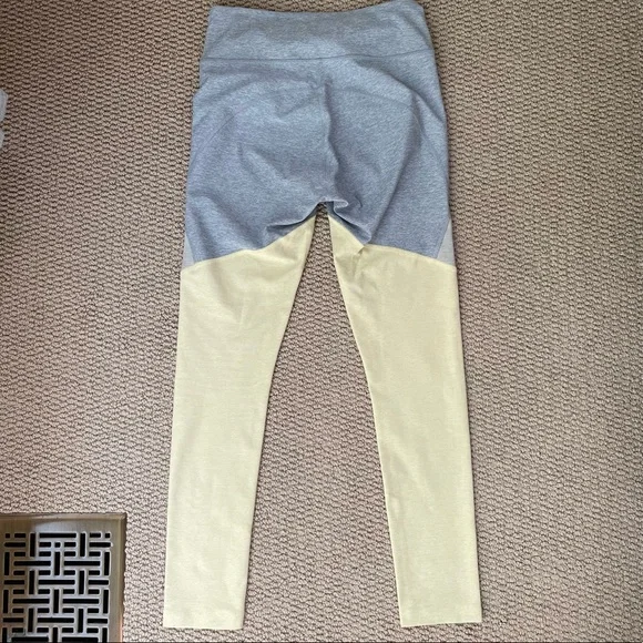 Outdoor Voices Tri-Tone Warmup Leggings - Picture 4 of 5